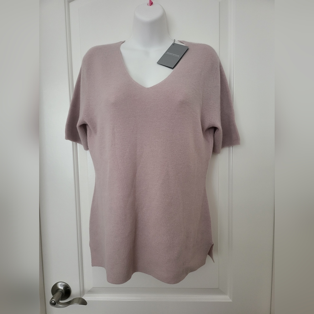 Neiman Marcus Cashmere Top size L.